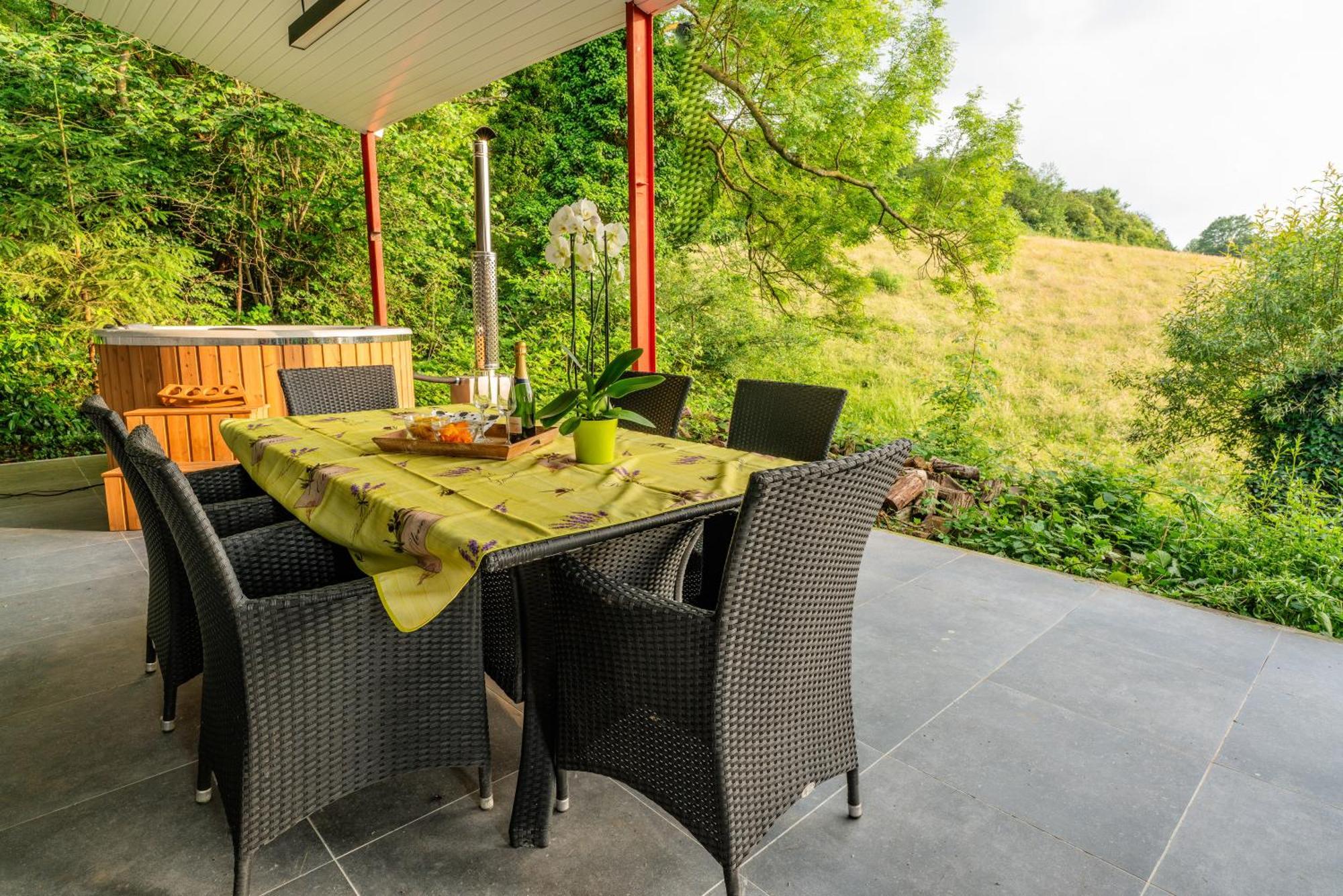 Guest House En Famille Ou En Couple A La Campagne Romsee Exteriör bild